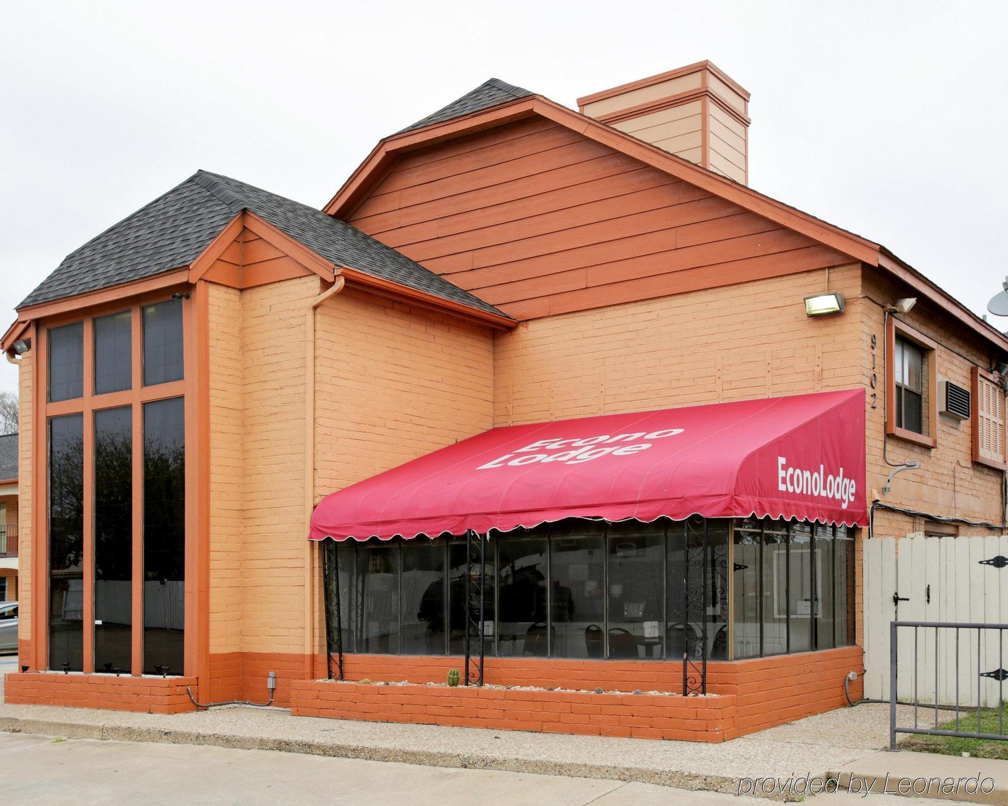 Econo Lodge Near The Domain - The Arboretum Austin Buitenkant foto