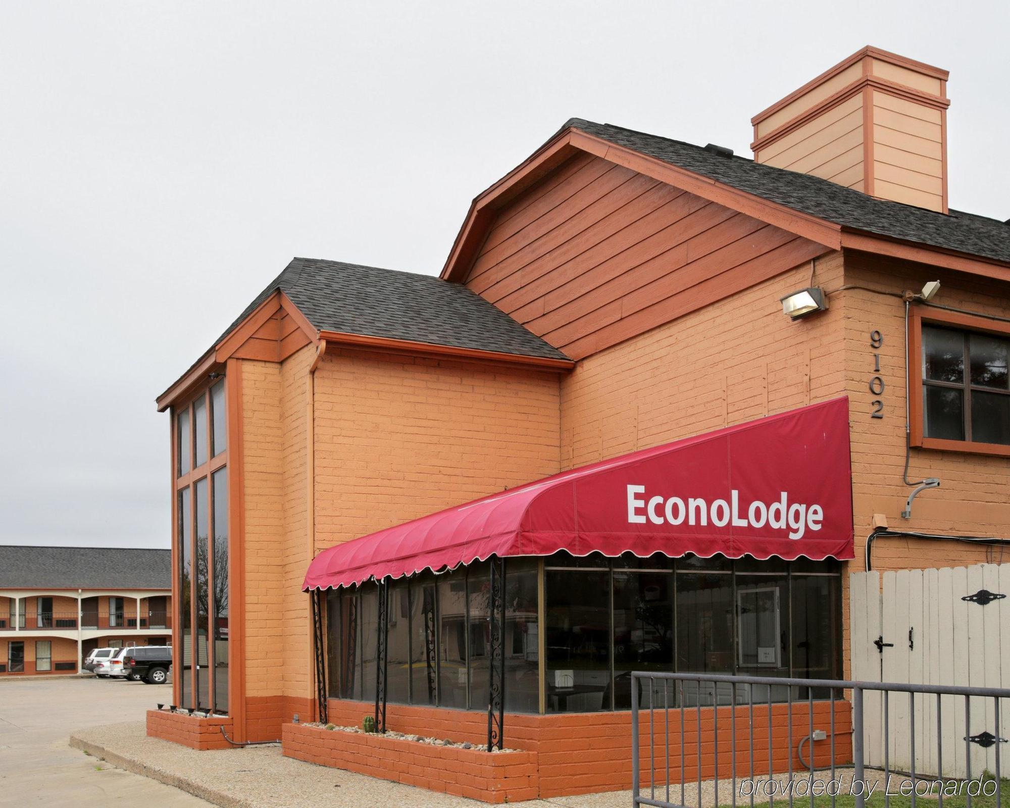 Econo Lodge Near The Domain - The Arboretum Austin Buitenkant foto